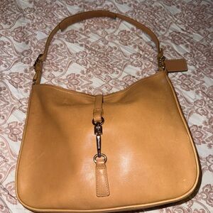Classic Tan Leather Shoulder Bag hamptons hobo
